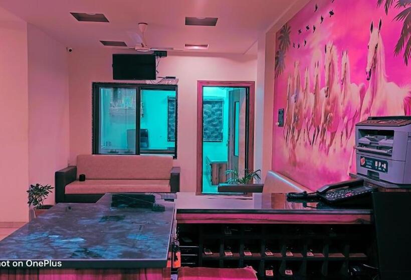 ペンション Darshan & Guesthouse