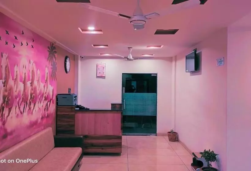ペンション Darshan & Guesthouse