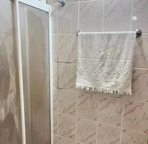 پانسیون Konfor Ve Huzurunuz Için Her şey Var Klimalı Oda