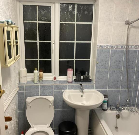 Пансион Maye House