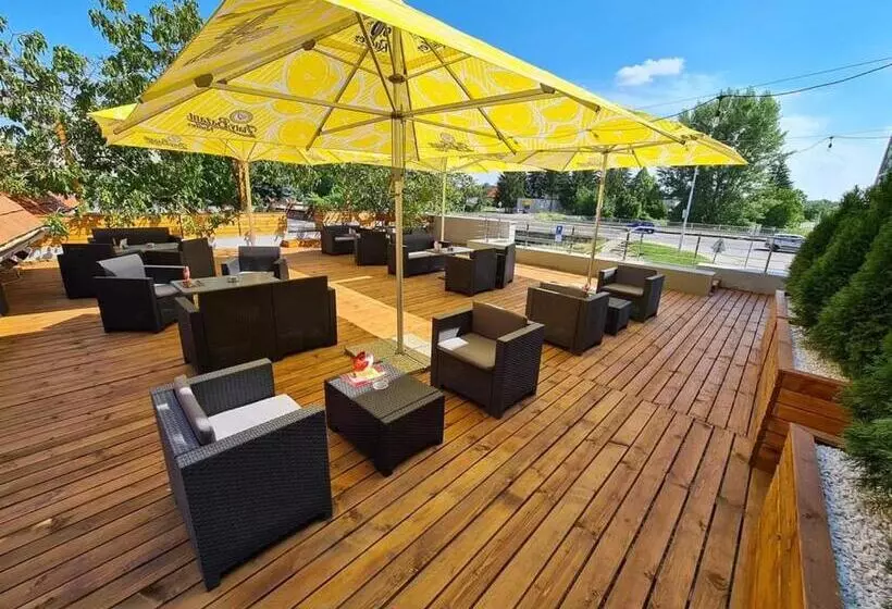 ペンション Penzión Arizona