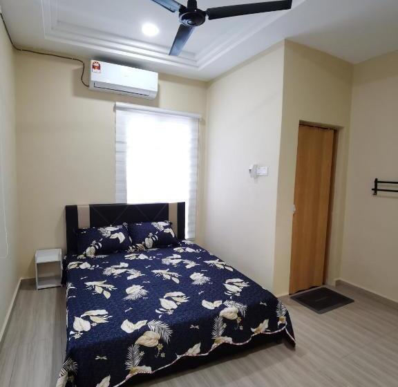 פנסיון Roomstay Villa Tok Wan