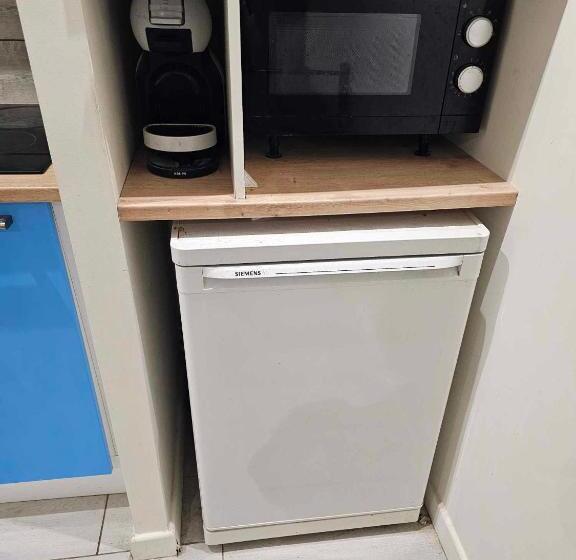 פנסיון Un Petit Studio Moderne Et Conviviale