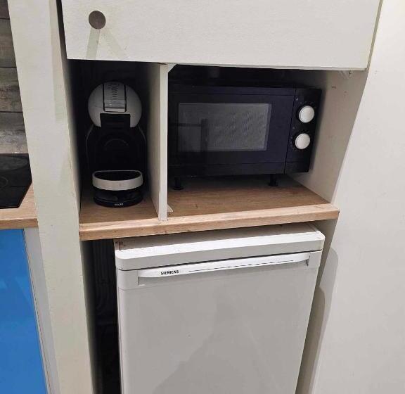 פנסיון Un Petit Studio Moderne Et Conviviale