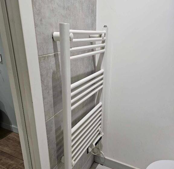 פנסיון Un Petit Studio Moderne Et Conviviale