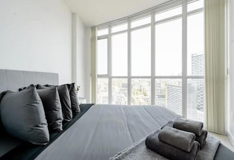 هاستل Royal Inn