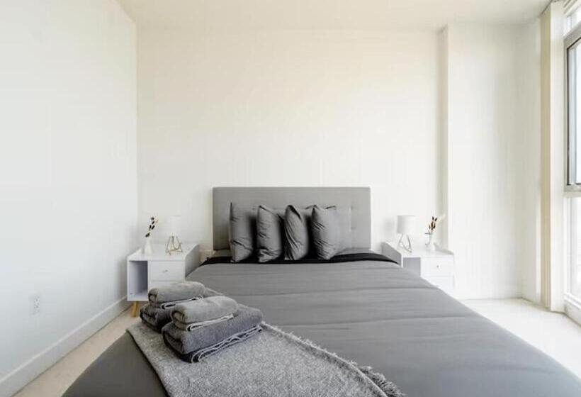 هاستل Royal Inn