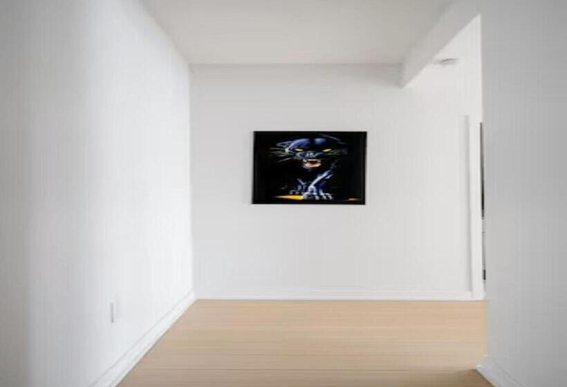 هاستل Royal Inn