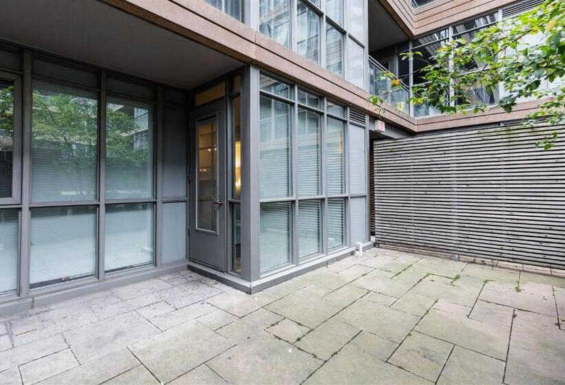 هاستل Royal Inn