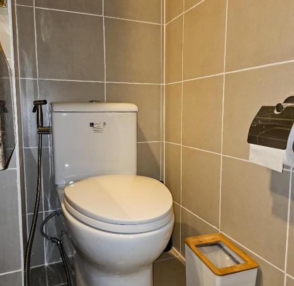 Brand New Central Convenience Studio Condo With Balcony In Araneta City Cubao