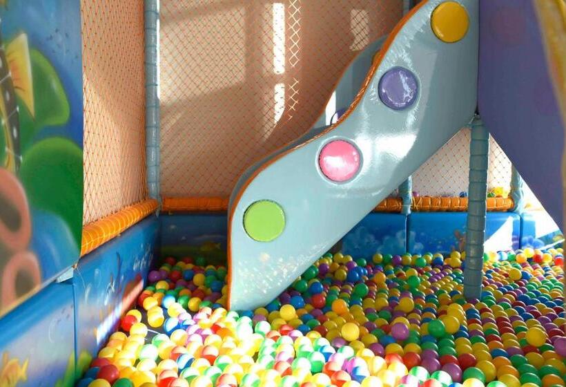 Hotel ไวท์ แซนด์ บีช เรสซิเดนซ์ พัทยา