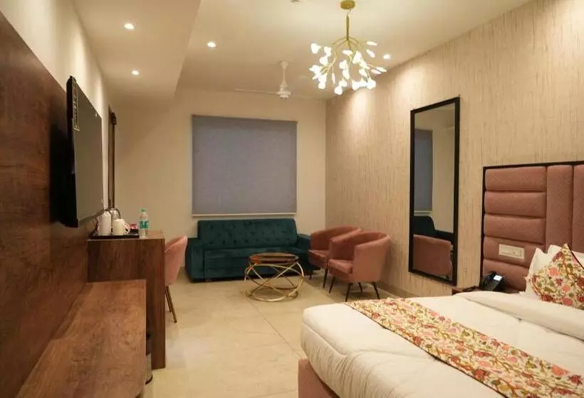 ホテル Acr Luxury