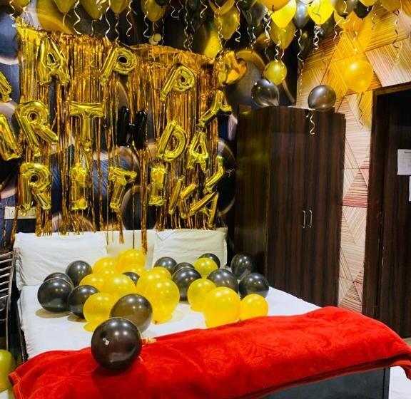 호텔 Lovish Appartment Luxury Rooms Special Designed For Families, Students, Couples, Parents