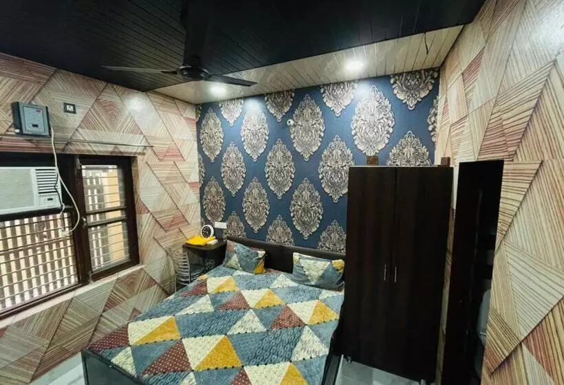 Hotelli Lovish Appartment    Luxury Rooms    Special Designed For Families, Students, Couples, Parents