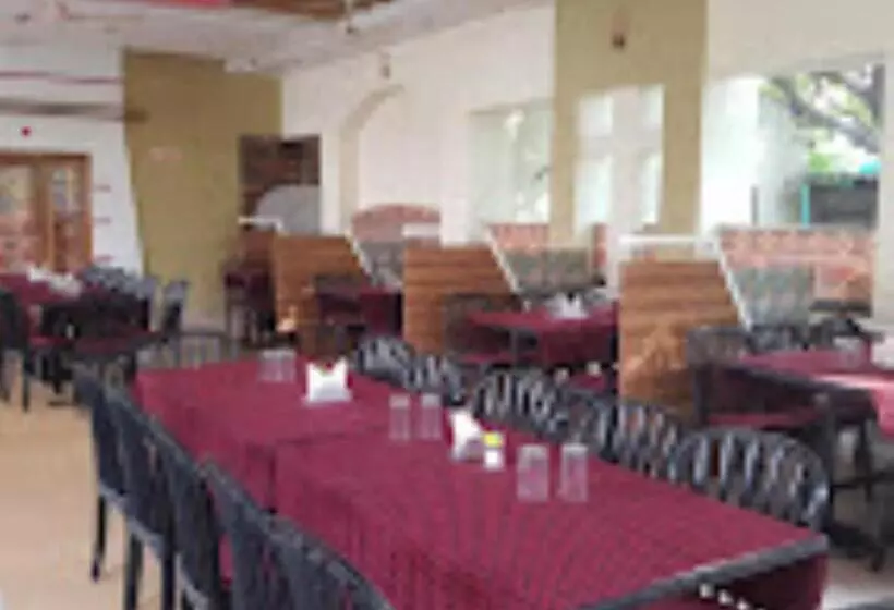 Hôtel Rasraj , Dhule