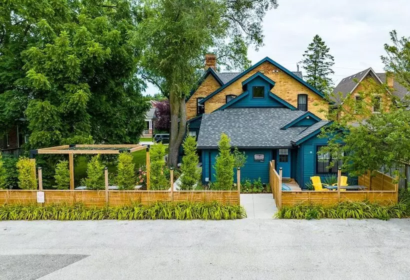 Hotelli Somewhere Inn Collingwood