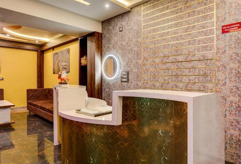 Oyo Hotel Ashok Vihar