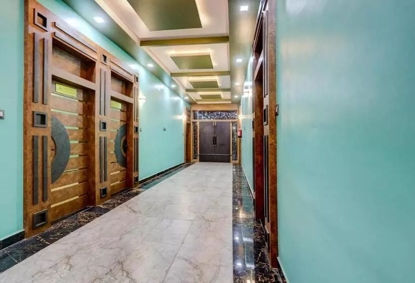 Oyo Hotel Ashok Vihar