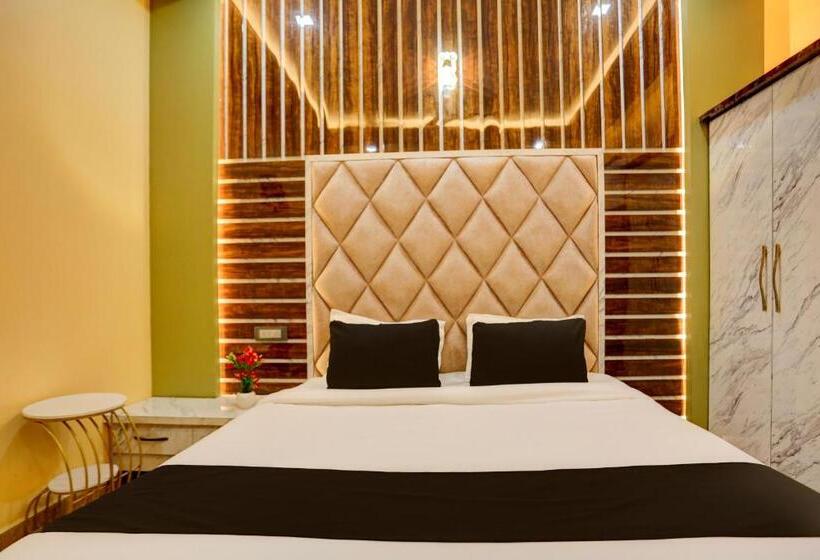 Oyo Hotel Ashok Vihar