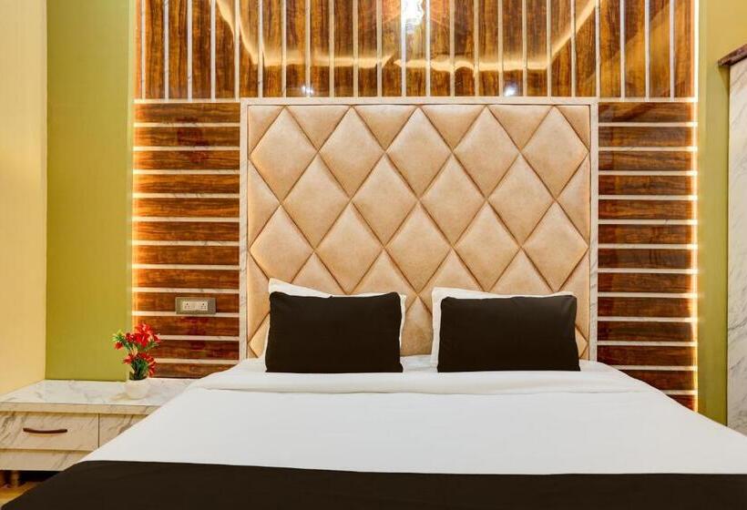 Oyo Hotel Ashok Vihar