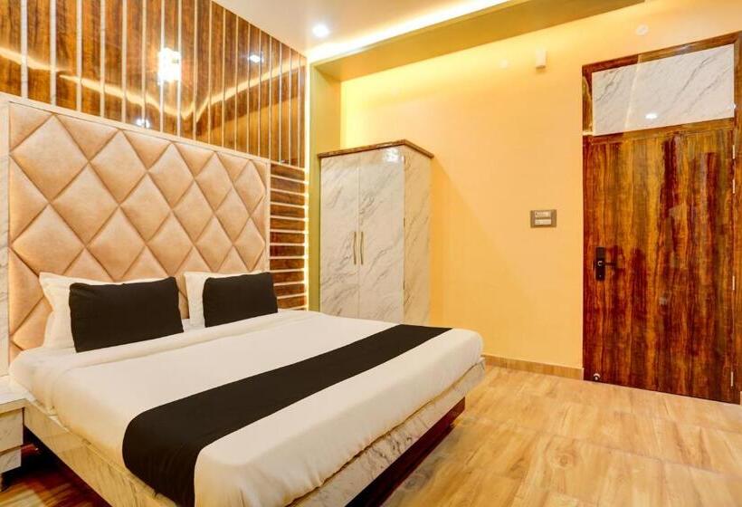 Oyo Hotel Ashok Vihar