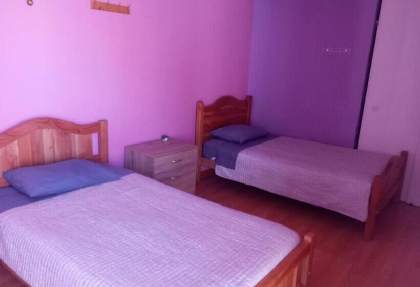 Pension Hostal Gotravels