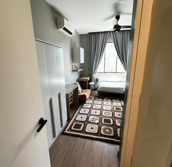 Panzió Hygienic Cyberjaya Landed Homestay, Free Wifi, Free Parking, Self Check In