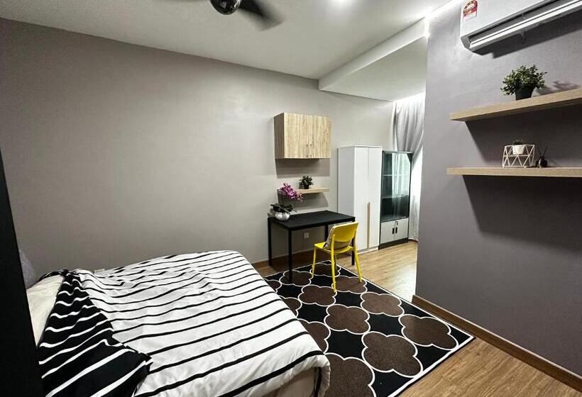 Panzió Hygienic Cyberjaya Landed Homestay, Free Wifi, Free Parking, Self Check In