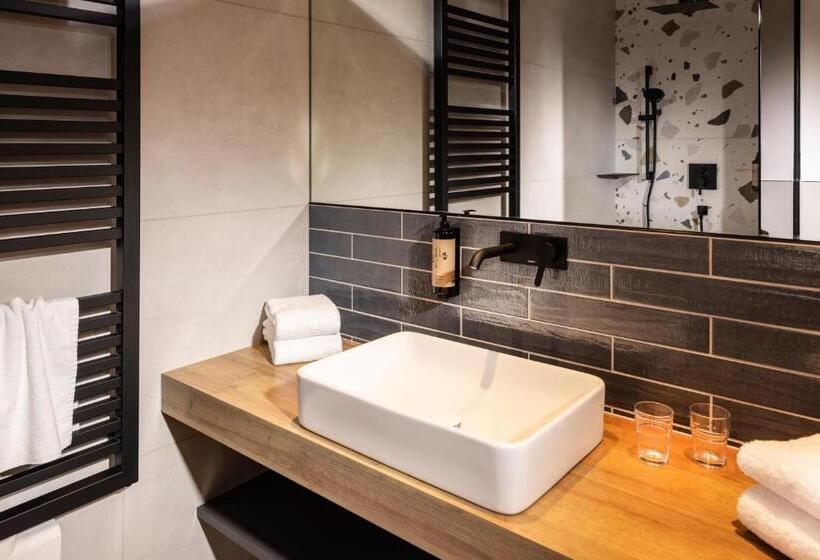 Zeit Und Raum Hotel   Self Check In