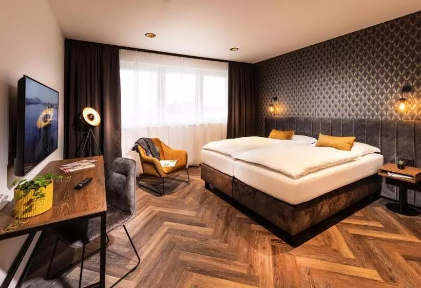 Zeit Und Raum Hotel   Self Check In