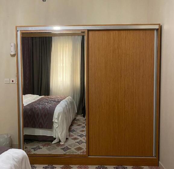 شقه ١١٢٢ في ابراج التلال بمكه المكرمه