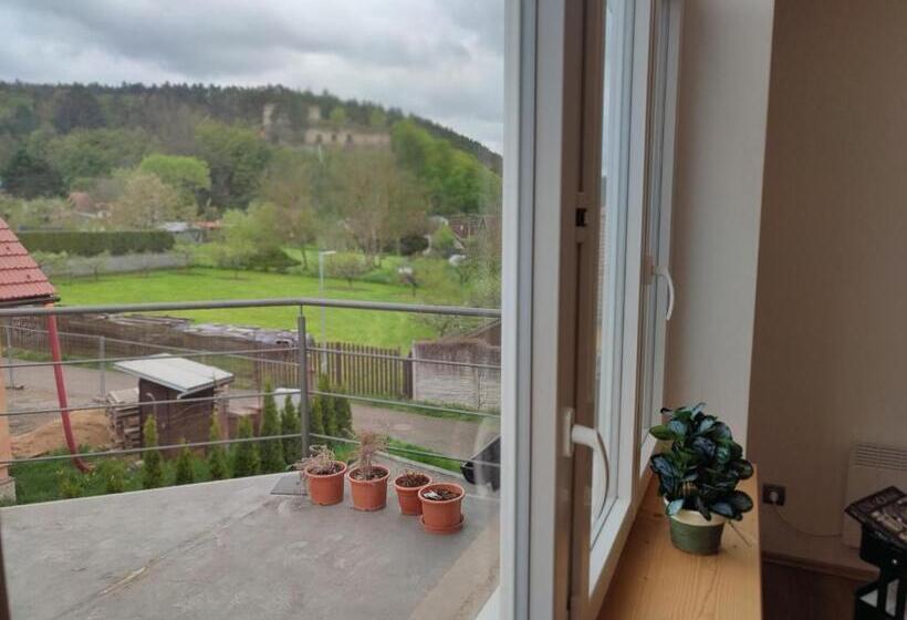 住宿加早餐 Frejstejn House, Artist S Residence