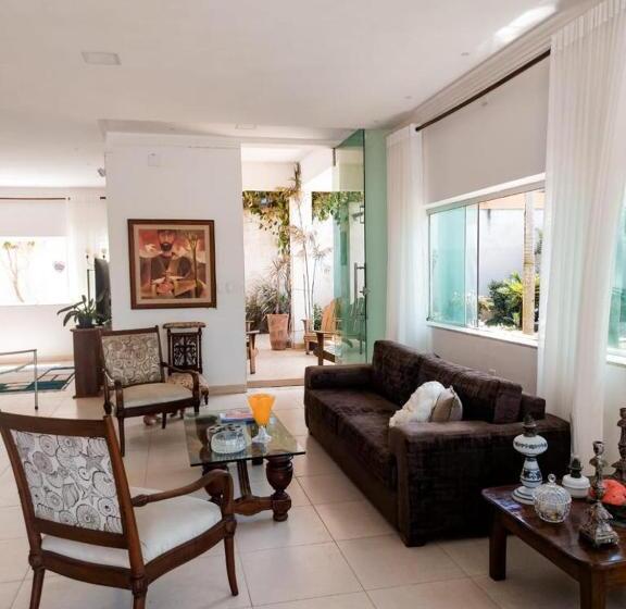 تختخواب و صبحانه Pousada Hórus