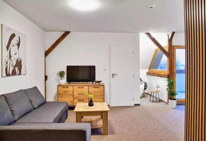 Hotelli A Restaurace Růže