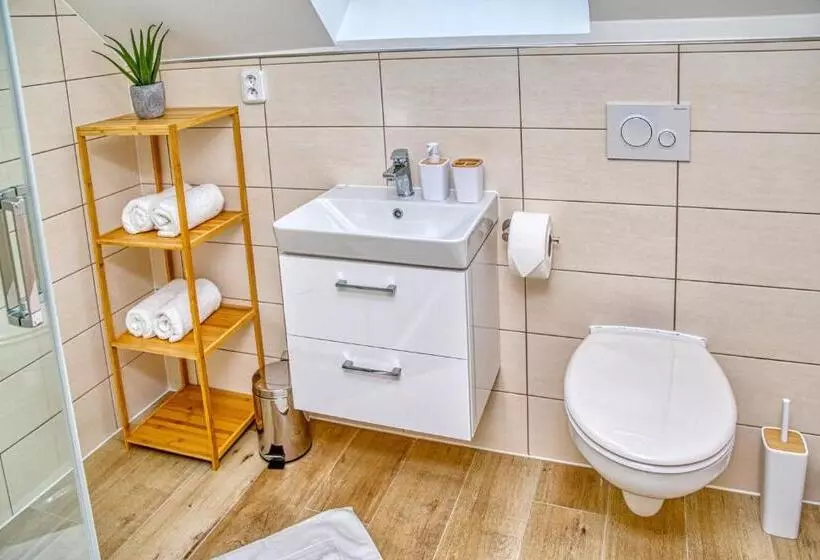 Hotelli A Restaurace Růže