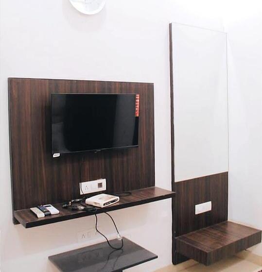 Отель Noor Residency Golden Temple Market High Rated