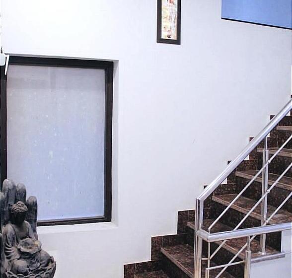 Отель Noor Residency Golden Temple Market High Rated