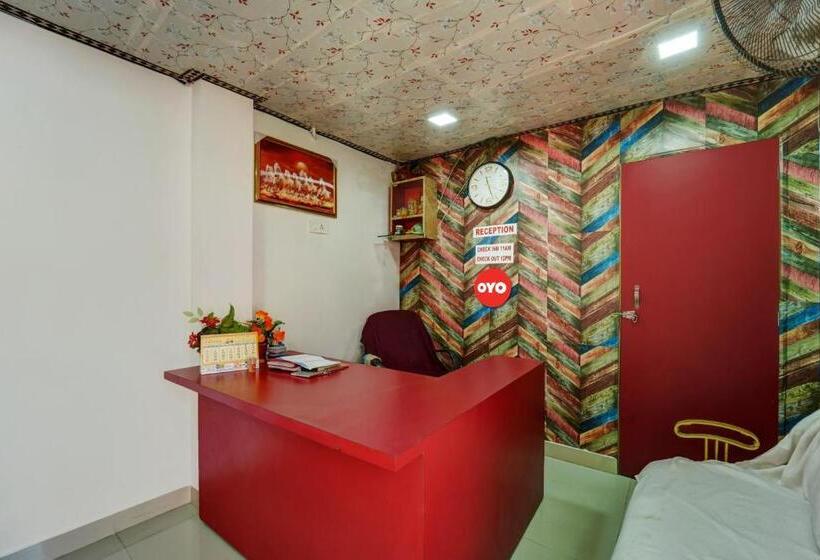 בית מלון כפרי Oyo Flagship Ring & Roses Wedding Paradise