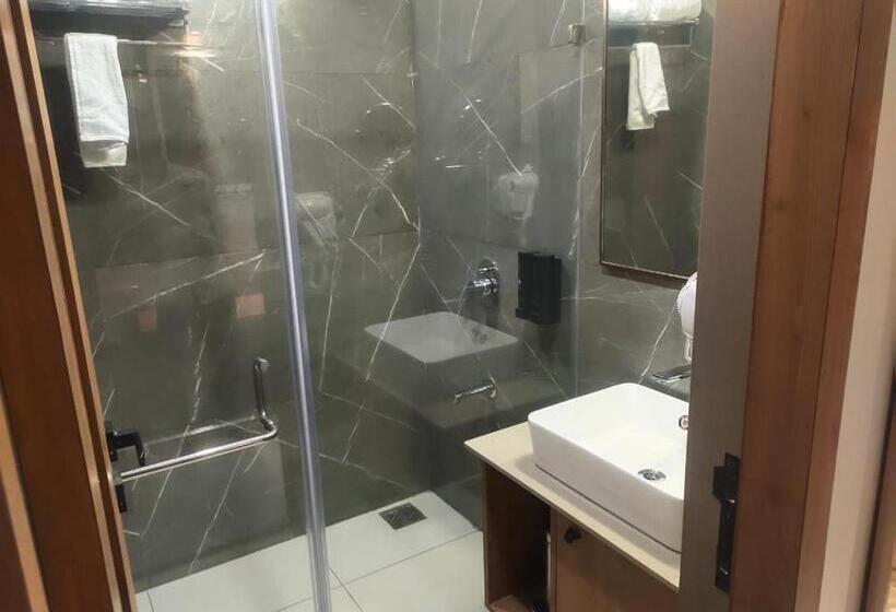 בית מלון כפרי Park Royal