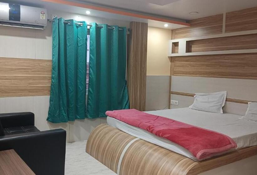 Hotel Raj Darbar