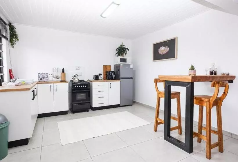 Majatalo The Puffin S Nest