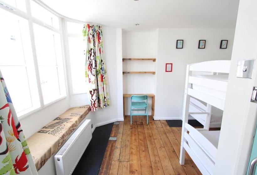 هاستل Seadragon Backpackers