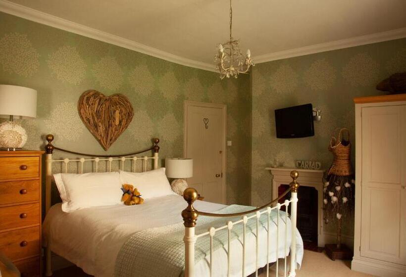 مبيت وإفطار St Katharine S House