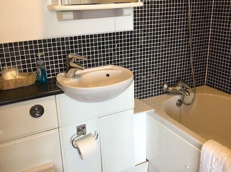 住宿加早餐  The Woolaston Inn