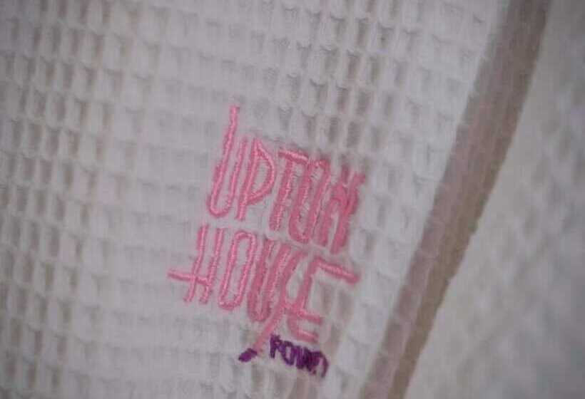 צימר Upton House