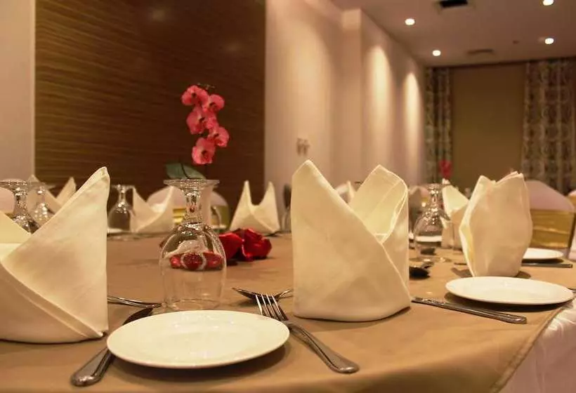 Hotelli Best Western Plus Pearl Creek