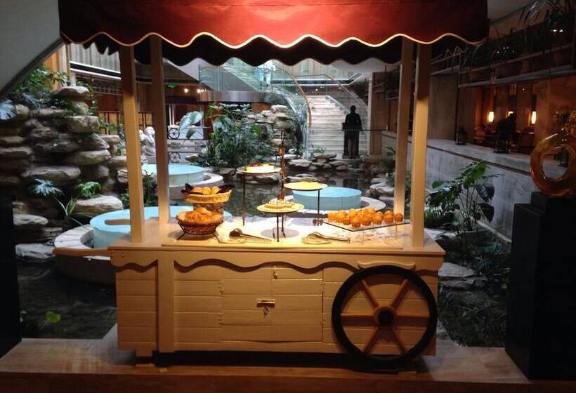 Century Sunshine Hotel   Emeishan