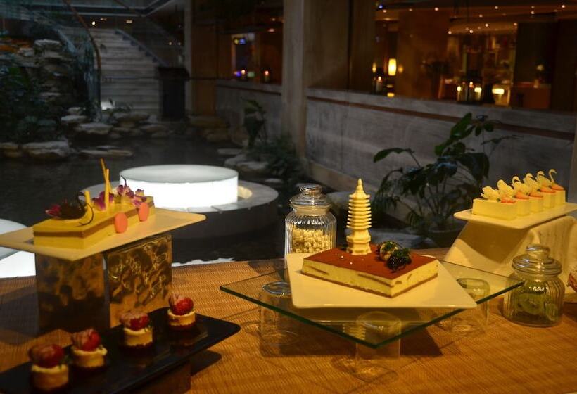 Century Sunshine Hotel   Emeishan