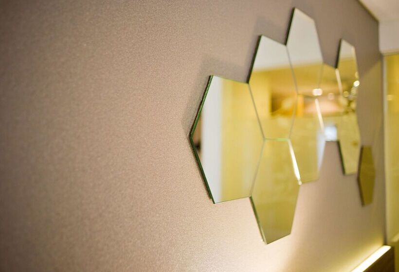 فندق Golden Tulip Essential Tangerang