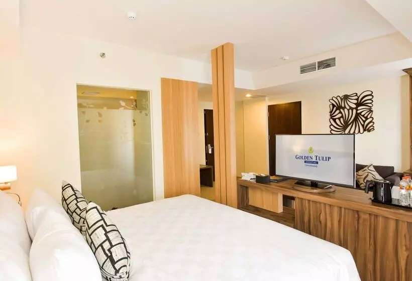 Hotelli Golden Tulip Essential Tangerang